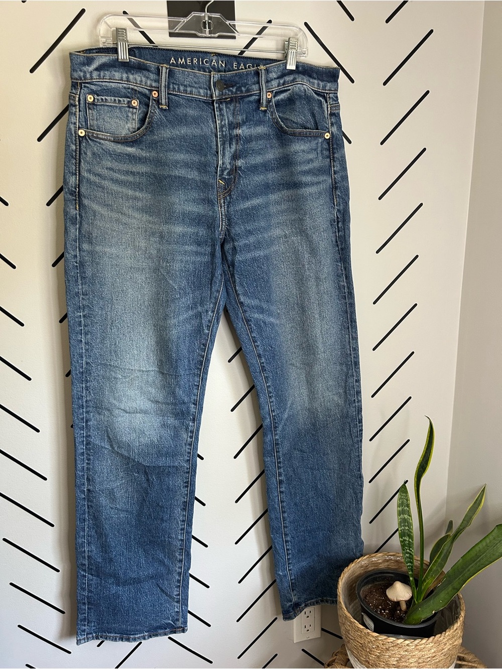 American eagle men’s flex original bootcut medium wash jeans 34X34